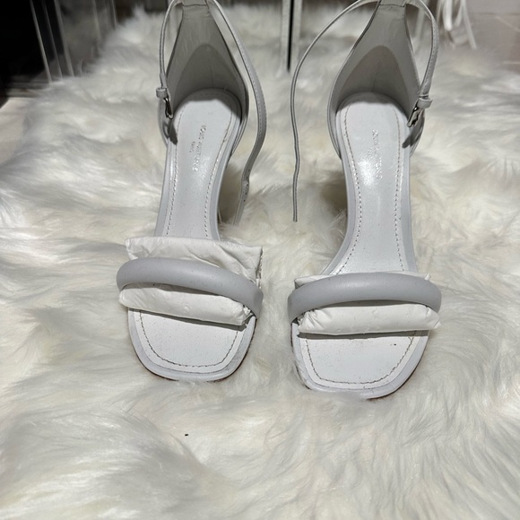 Louis Vuitton, Comes with box and dust bag - Picture 4 of 6